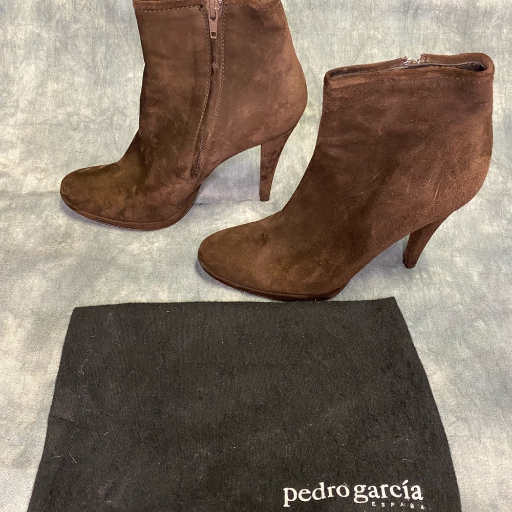 Pedro Garcia suede booties Brown Sz 9